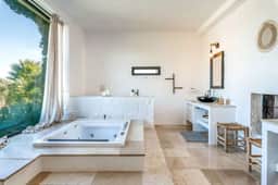 Ostuni masseria - Image 3