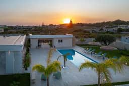 Villa Aphrodite - Image 2