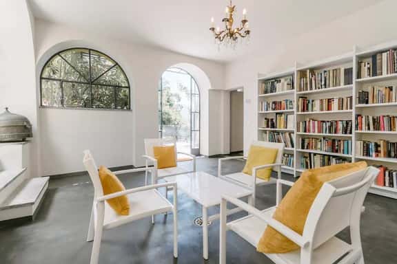Apt Margherita - Image 1