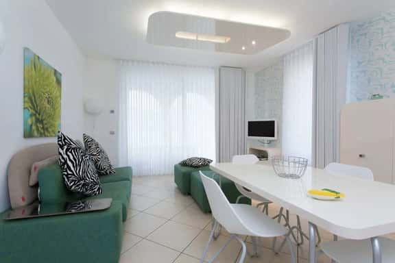 GG 1 bed apt (C205) - Image 1