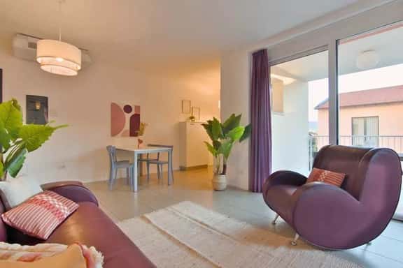 GG E202 (2 bed) - Image 1