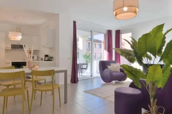 GG E102 (2 bed) - Image 1