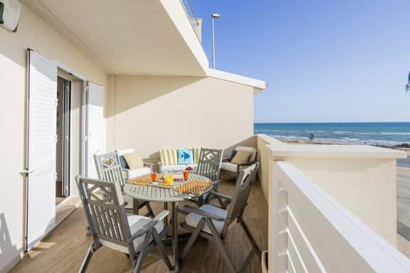 Sicily beach house - Image 1