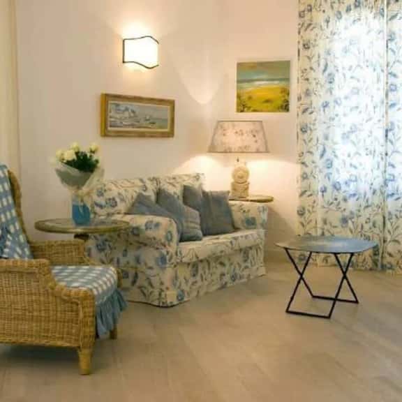 Cassina Rossa - Image 1
