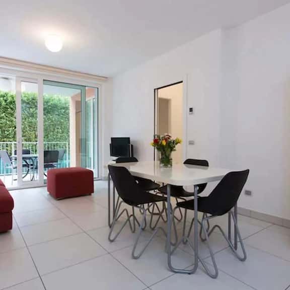 GG A015 (2 bed) - Image 1