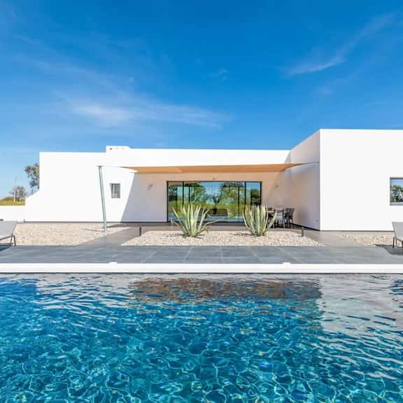Villa Luxe - Image 1