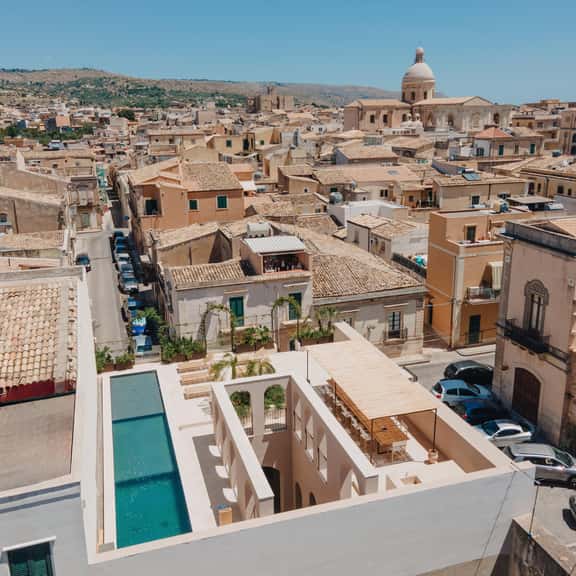 Palazzo Sicilia - Image 1