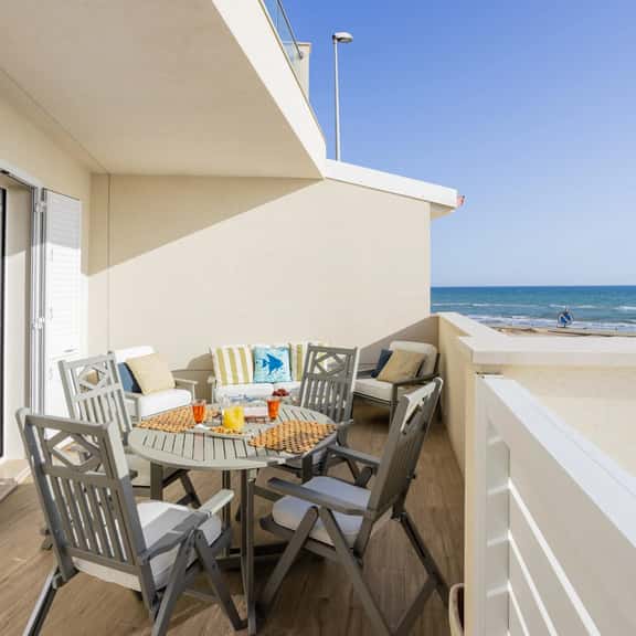Sicily beach house - Image 1