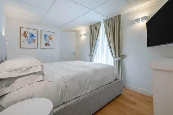 Apartment Due - Image 3