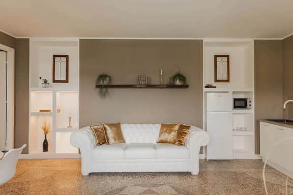 Apartment Valentine - Image 2