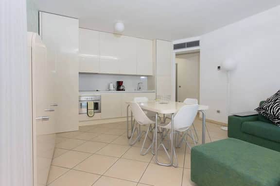 GG 1 bed apt (C205) - Image 5