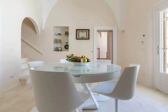 Palazzo Ostuni - Image 4