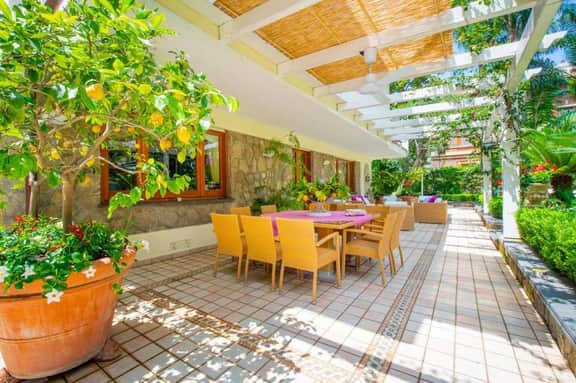 Villa Sorrento - Image 3