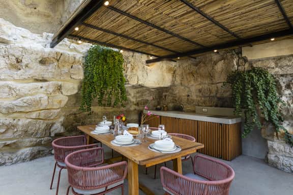 Villa Petra - Image 2
